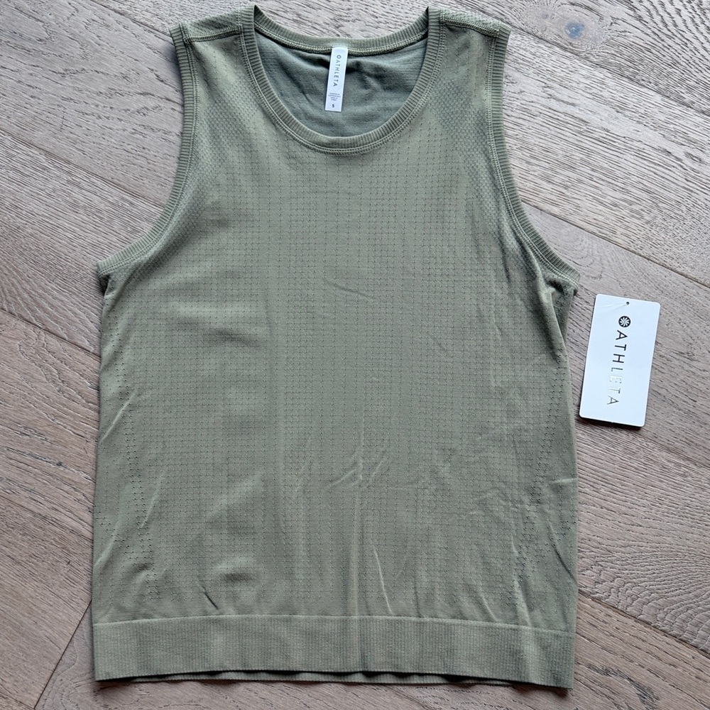 NWT Athleta ‘In Motion’ Perforated Sleeveless Tank Top (Small) - Shadow Olive